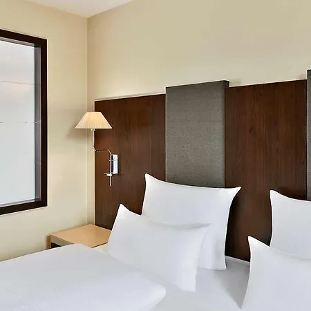 Nh Stuttgart Airport *