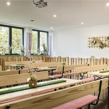 Nh Stuttgart Airport * Фильдерштадт