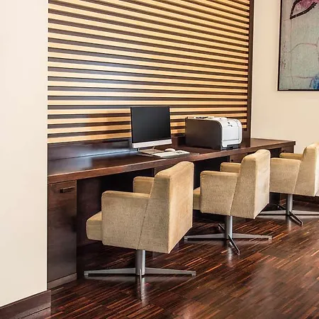 Nh Stuttgart Airport Hotel *